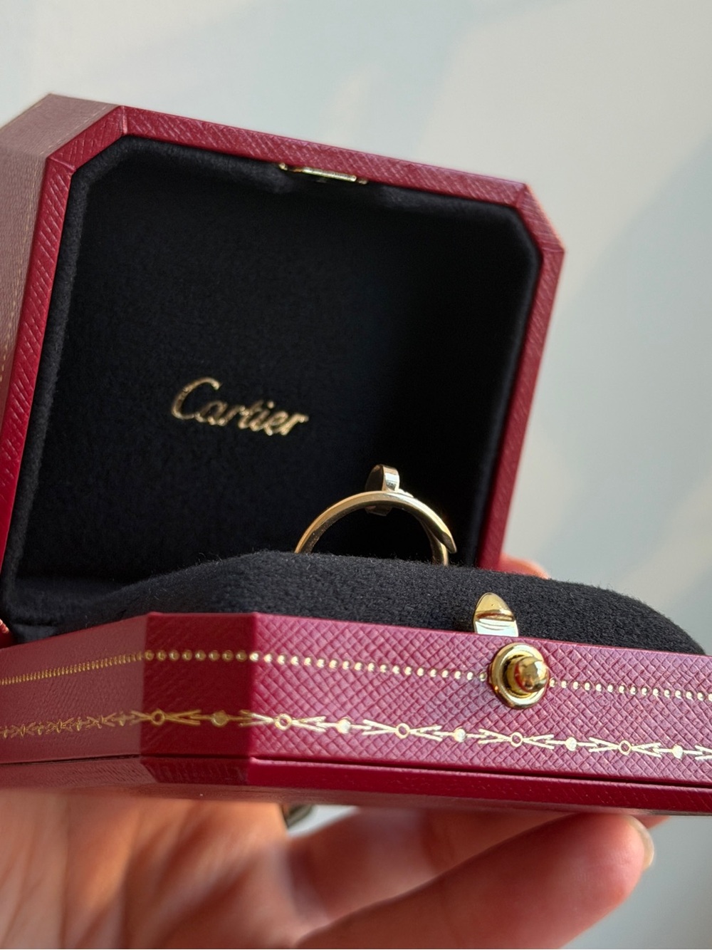 Cartier Juste un Clou Small Ring – 18K Yellow Gold – Size 52 – Full Set - Picture 9 of 16